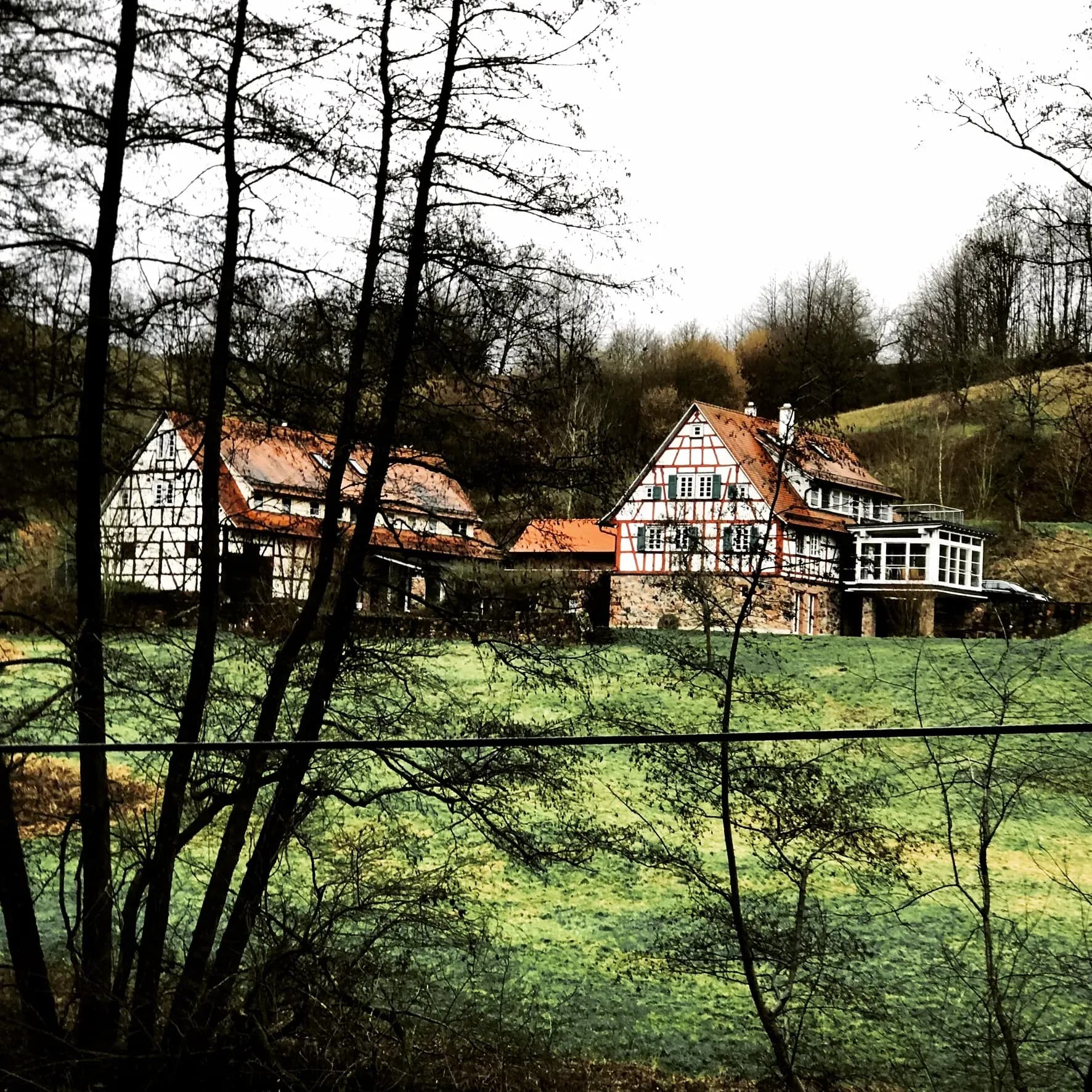 Sanierter Altbau mit moderner Innenarchitektur